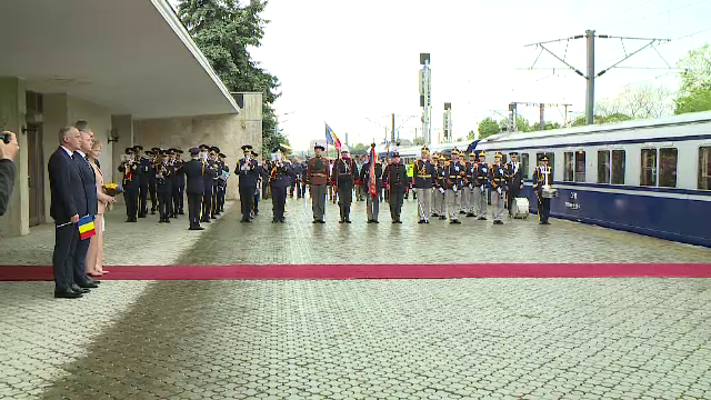 Familia regală a României a călătorit cu trenul de Ziua Regalității. Ce orașe a vizitat