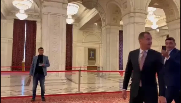 Un nou scandal în Parlament. Liderul deputaților PSD, amenințat cu bătaia: ”Mă-ta e valutistă! Porcule!”