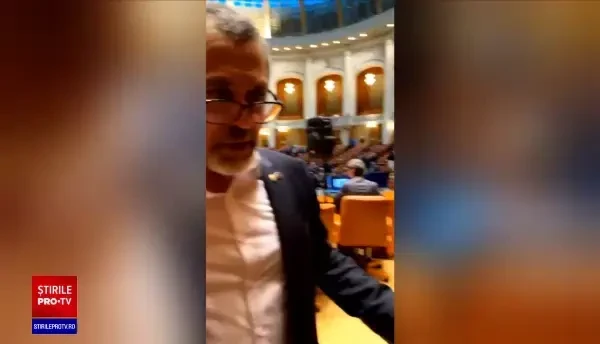 Un nou scandal în Parlament. Liderul deputaților PSD, amenințat cu bătaia: ”Mă-ta e valutistă! Porcule!”