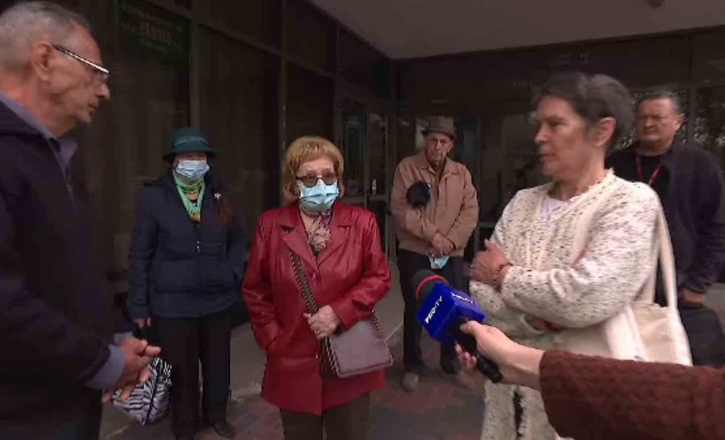 Platforma de recenzare a picat marți din cauza numărului mare de solicitări. De luni, recenzorii bat la ușă