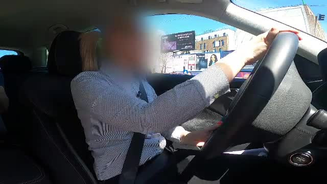 Calvarul unei românce după ce a plătit 20.000 de euro pe o mașină nouă. Ce s-a întâmplat după doar o săptămână