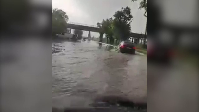 Furtuni violente au făcut ravagii în România. Un bărbat luat de viitură, dat dispărut de două zile