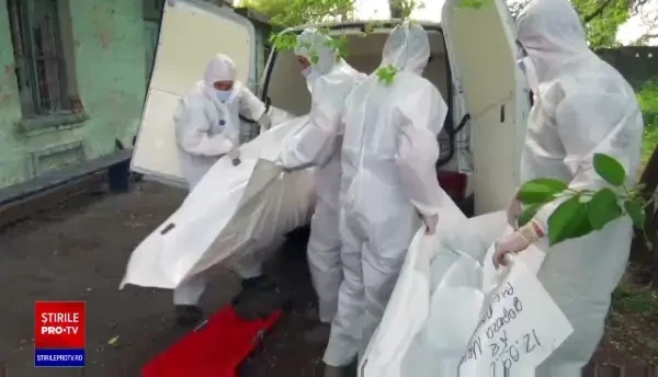 Tren frigorific plin cu cadavre de soldați ruși, abandonat în Ucraina de armata lui Putin. FOTO ȘI VIDEO