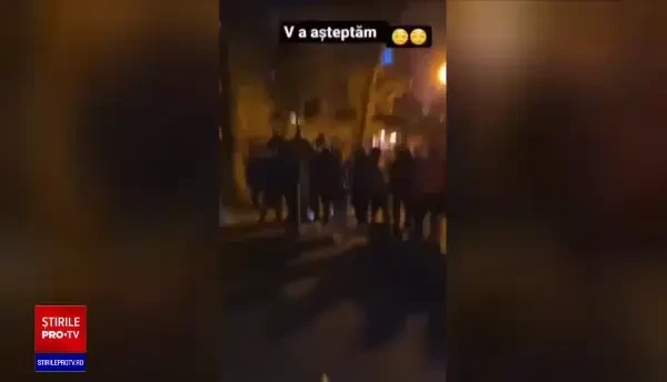 VIDEO. Adolescenții-interlopi ai clanului Scumpu s-au filmat cu pistoale și macete. Agresau oamenii la mall fără motiv