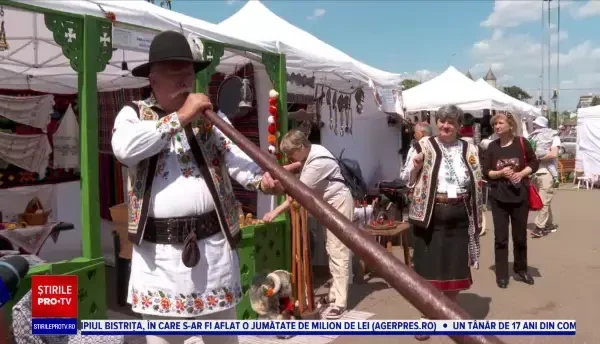Tradițiile strămoșești, aduse în fața tinerei generații la diverse târguri: "Nu vedem genul asta de festival în fiecare zi"