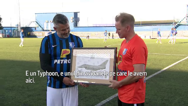 Militarii NATO englezi și americani au jucat o partidă amicală cu clubul Farul. Jucător: „Ne bucurăm să îi avem aici”