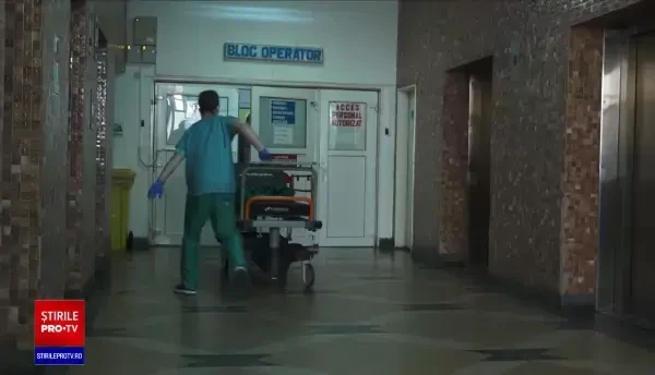 Intervenție dificilă pentru extirparea unei tumori de 12 kilograme, la Târgu Mureș. Cum a ajuns așa pacientul