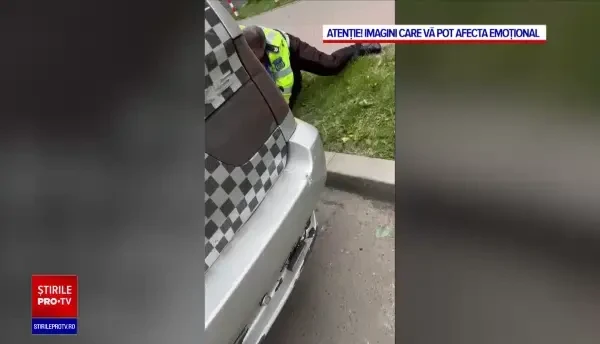 Bătaie în plină stradă în Iași, între doi polițiști și un cetățean. Ce riscă bărbatul recalcitrant