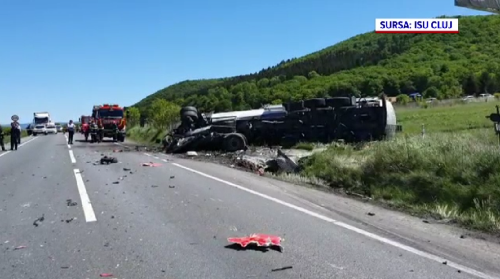 O șoferiță a ajuns la spital după ce a intrat pe contrasens și s-a izbit de o cisternă