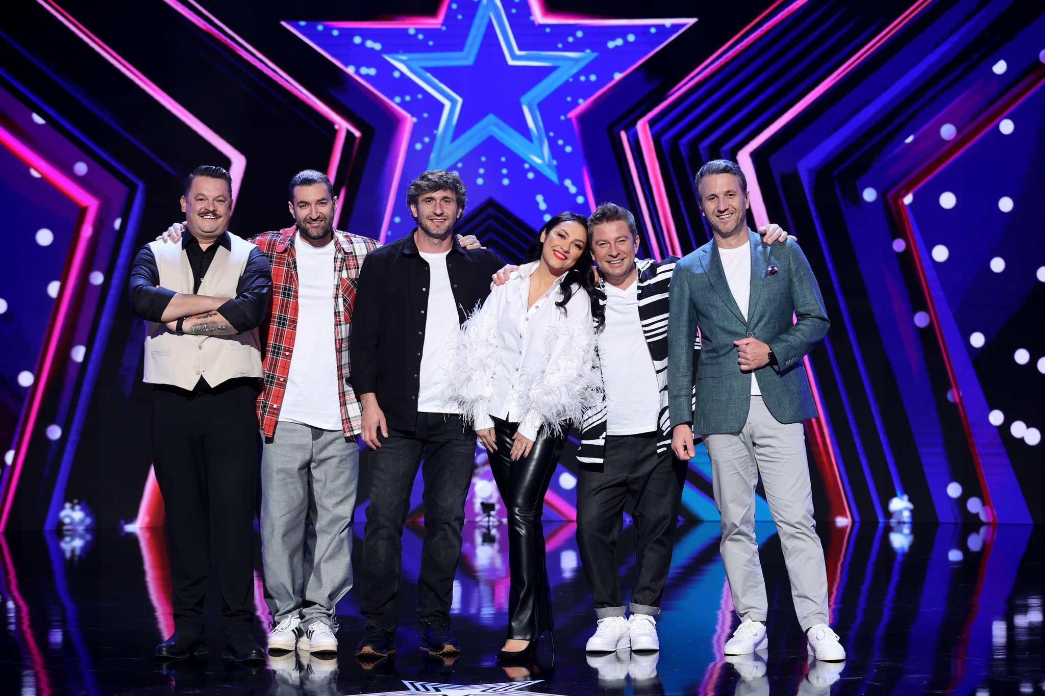 Au fost stabiliți ultimii finaliști de la „Românii au talent”. Cine sunt cei care vor lupta pentru 120.000 de euro
