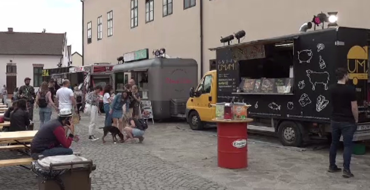 Street Food Festival, luat cu asalt de orădeni. Ce preparate speciale au fost incluse în meniu