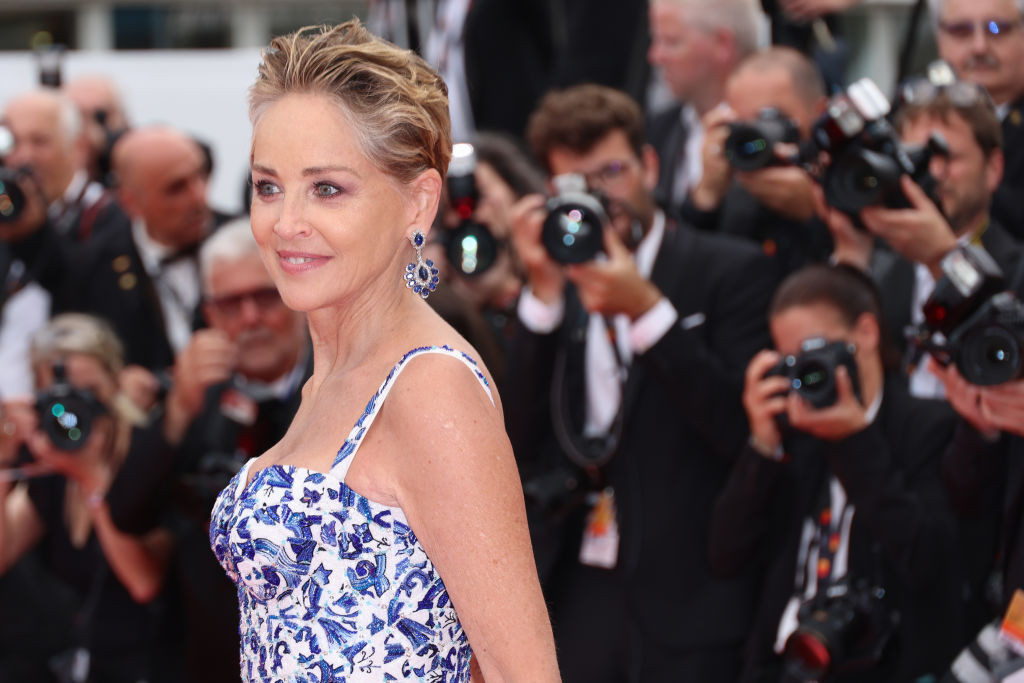 Cea de-a șasea zi a festivalului de la Cannes, marcată de vedete precum Sharon Stone şi Eva Herzigova
