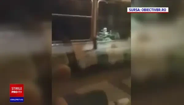 Un scurt circuit și o bubuitură puternică au speriat călătorii într-un tramvai din Brăila