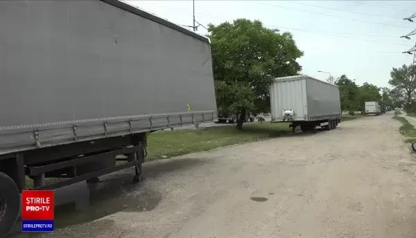 Criza de șoferi de TIR din România le crește pretențiile dincolo de salariile mărite: „Mie nu-mi ajung două boxe în camion”