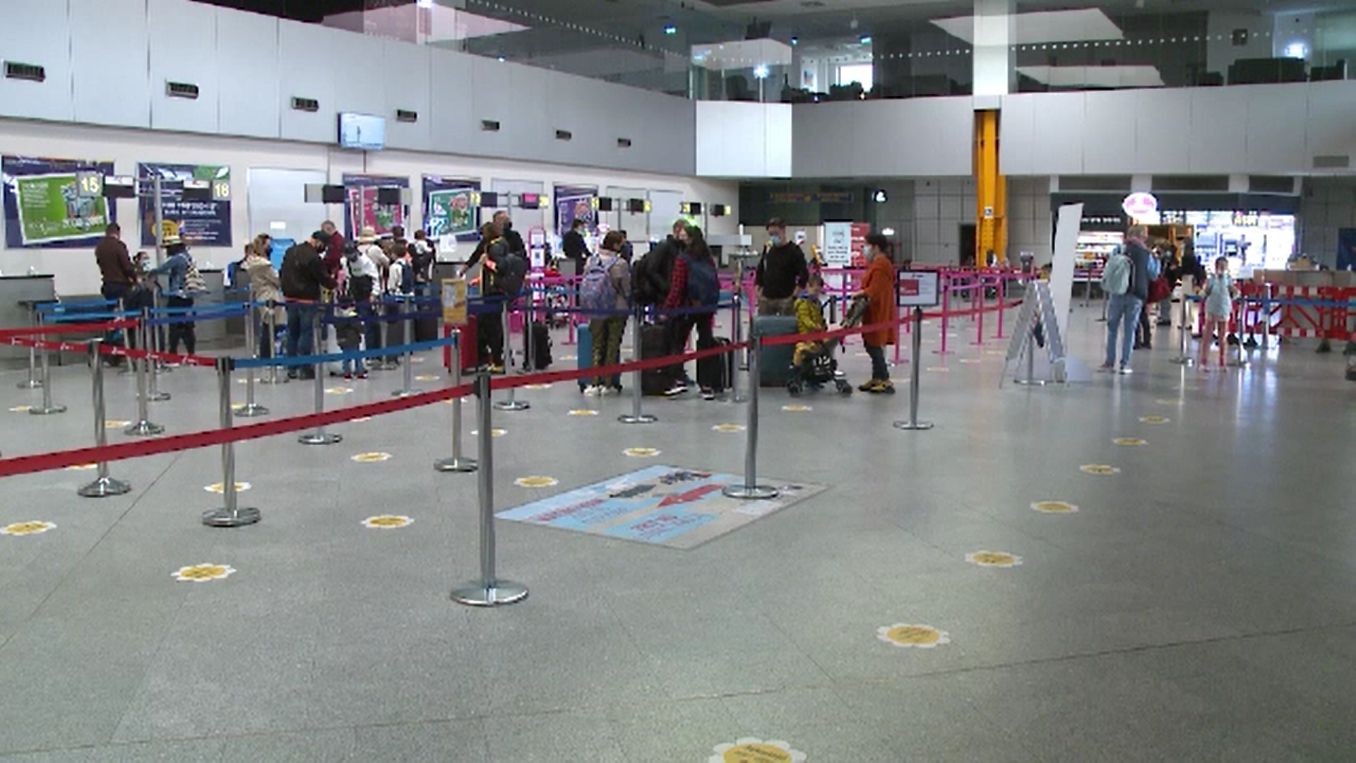 Zboruri anulate pentru mai mulți călători. O companie a dat vina pe întârzierile livrărilor de avioane noi