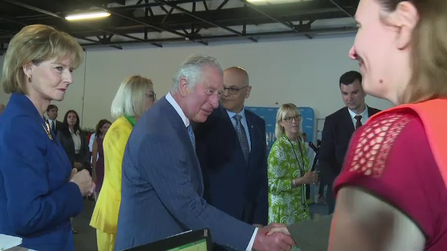 Prințul Charles al Marii Britanii a vizitat centrul pentru refugiaţi ucraineni de la Romexpo
