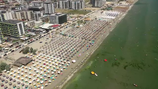 Greșeala făcută de români când își fac rezervări pentru vacanță. Metoda prin care pot obține prețuri mai mici cu 70-80%