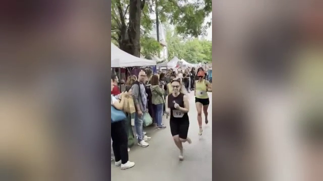 Femei pe Mătăsari 2022: Concurs de viteză pe tocuri, printre activități la festivalul din Capitală