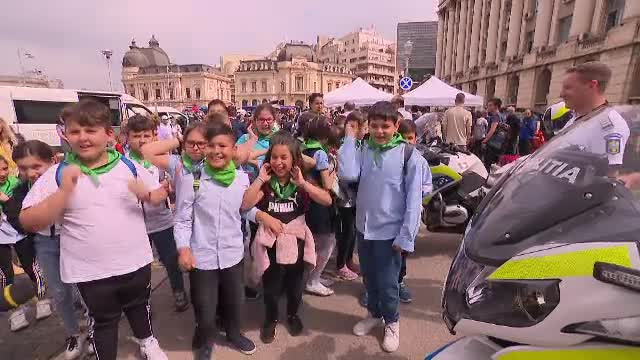 Ziua Copilului 2022: Mii de copii au putut fi polițiști, ofițeri navali și chiar miniștri pentru o zi