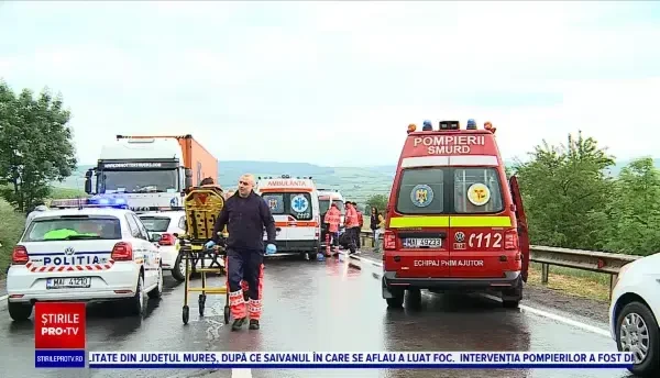 Accident grav, în Mureș. Opt persoane au ajuns la spital