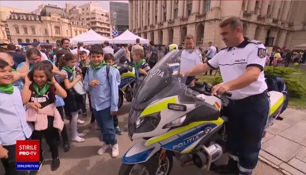 Ziua Copilului 2022: Mii de copii au putut fi polițiști, ofițeri navali și chiar miniștri pentru o zi