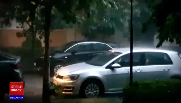 În sudul țării a fost prăpăd din cauza ploilor violente urmate de grindină. Populația a fost avertizată prin RO-ALERT