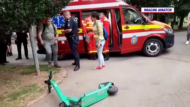 O fetiță de un an și jumătate a fost lovită de un adolescent pe o trotinetă electrică
