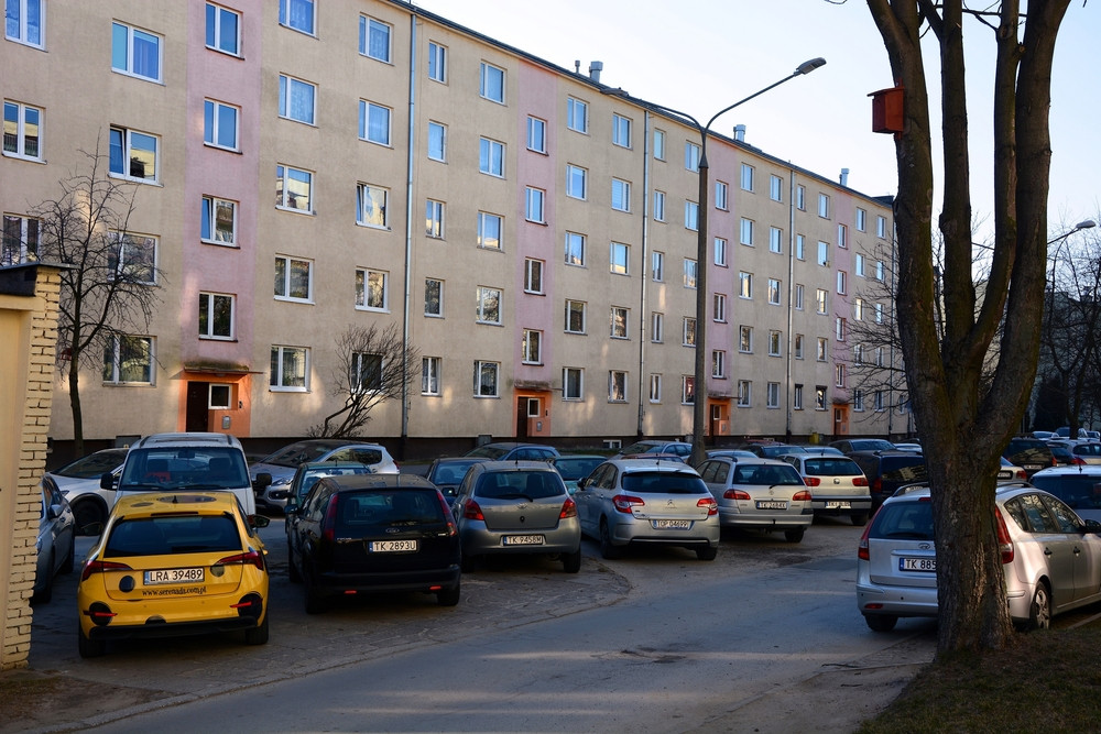 Un dezvoltator imobiliar este anchetat după ce ar fi declarat fals că fiecare apartament are câte un loc de parcare