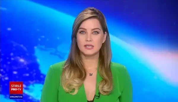 Intervenție dificilă în curtea unui localnic. Doi polițiști din Buzău au ajutat la nașterea unui pui de căprioară