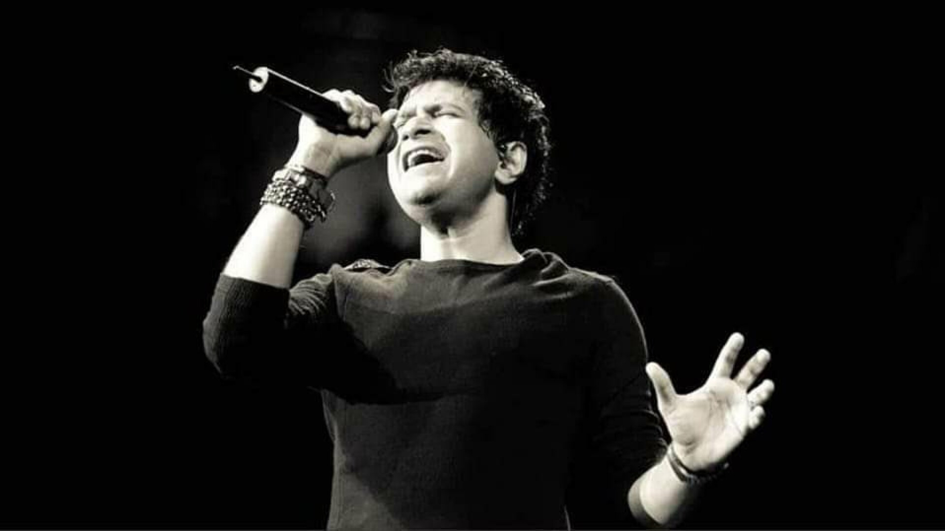 Un cunoscut cântăreț de la Bollywood a decedat imediat după un concert. Poliția a deschis o anchetă