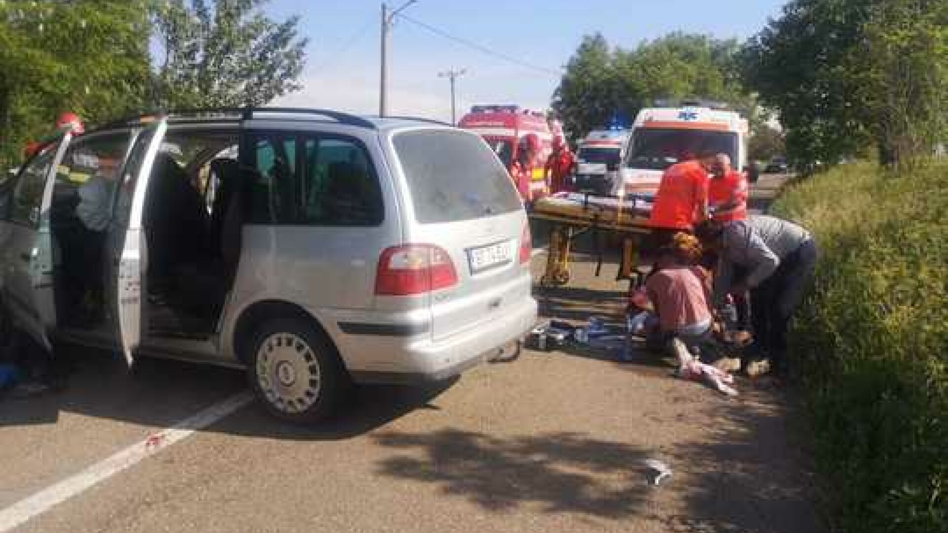 Accident grav de Ziua Copilului. Zece persoane, între care şapte copii, sunt răniți