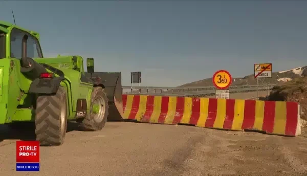 S-a redeschis circulația mașinilor pe Transalpina. Zăpada aproape a dispărut