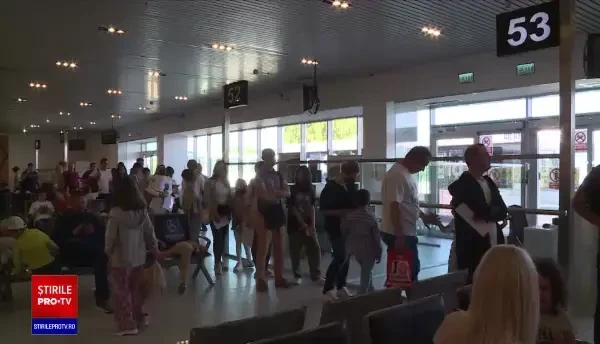 De 1 Iunie, 850 de copii și-au petrecut ziua în aer. La Tuzla, tortul a venit cu elicopterul