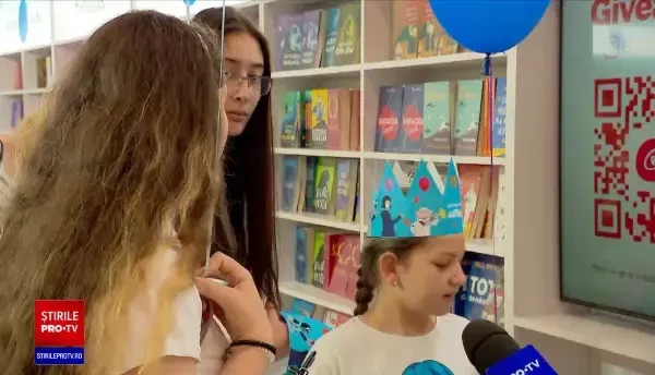 Bookfest și-a redeschis porțile, după doi ani de restricții. Cum încearcă editurile să-i atragă pe cititori