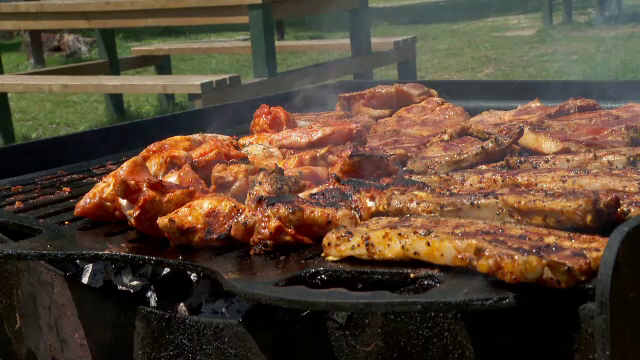 În Bistrița, Ziua Copilului s-a sărbătorit la iarbă verde. Grătarele au sfârâit de 1 iunie