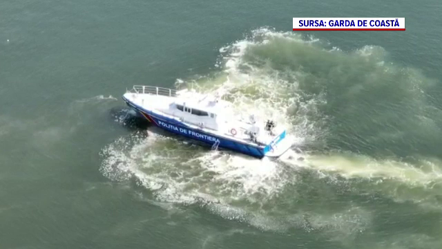 O ambarcațiune suspectă plină cu migranți, reperata între Costinești și Eforie. Pasagerii au fost salvați