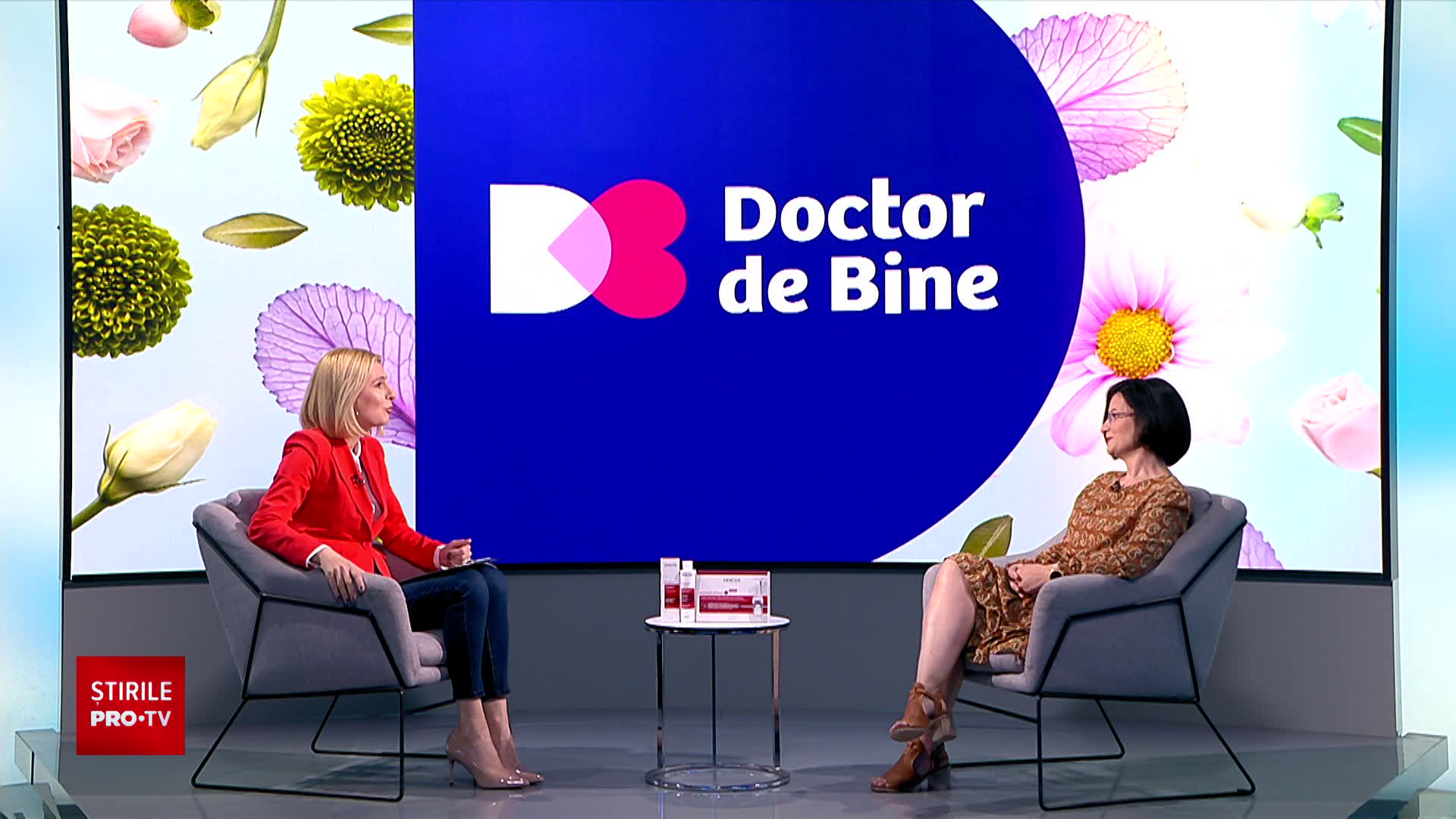 Cauzele căderii părului. Dermatolog: Este normal să ne cadă 50-100 de fire de păr pe zi