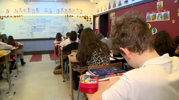 Ministrul Educației: Vom propune o reformă a sistemului de alocare a burselor elevilor