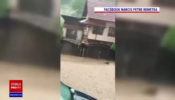 Grindina a făcut ravagii în România. Oamenii au scos gheață cu roaba din curți. „Putere Dumnezeiască a fost aici”