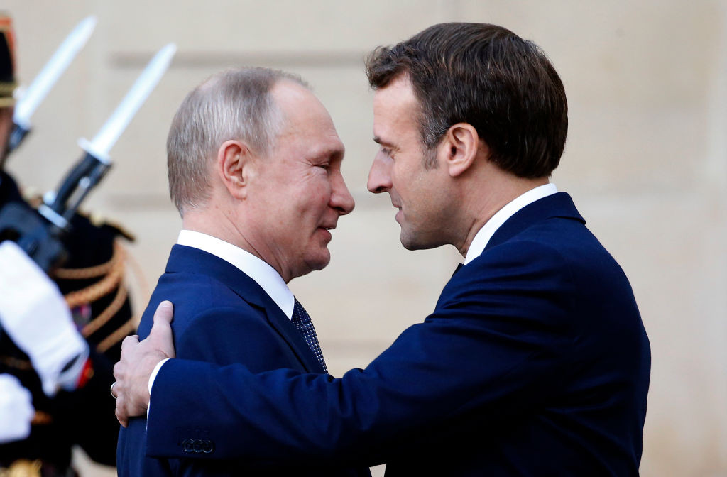 Macron: Rusia nu trebuie umilită, chiar dacă Putin a făcut ”o greșeală fundamentală istorică pentru poporul său”