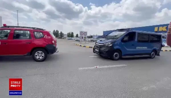 Amenințare cu bombă la un mall din sectorul 1. Persoanele din interior, evacuate