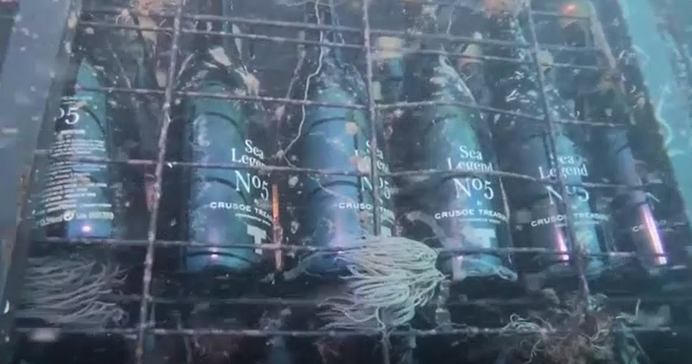 Cramă subacvatică în nordul Spaniei. Peste 25.000 de sticle de vin au fost puse la păstrare pe fundul mării