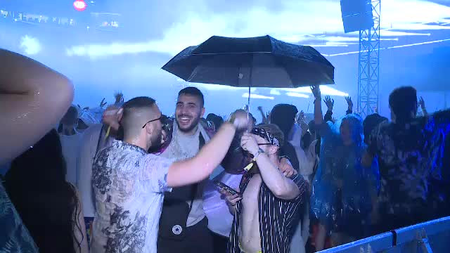 Peste 100 de persoane au dosare penale după ce au fost prinse cu droguri la intrarea pe Arena Națională, la SAGA