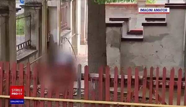 Voluntari atacați după ce au închiriat pentru refugiații ucraineni o casă pe care familiile de rromi vor să o cumpere ieftin