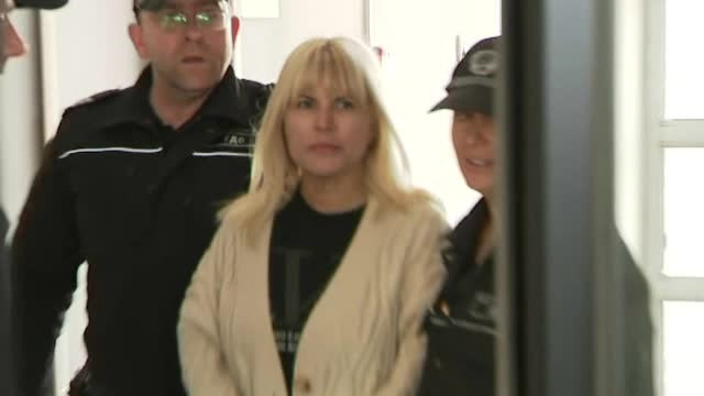Elena Udrea a fost dusă la spital după ce a leşinat