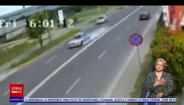 Momentul în care un tânăr băut și fără permis a produs un grav accident în Târgoviște. A fugit de la locul faptei