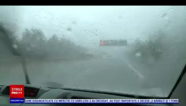 Fenomene meteo extreme în Europa. Furtuni violente și risc crescut de incendii de vegetație