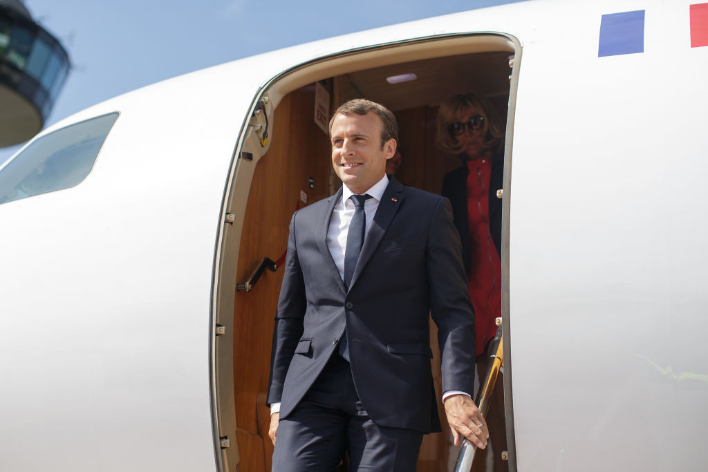 Emmanuel Macron va ateriza la baza militară de la Mihail Kogălniceanu. Detaliul sesizat de presa din Franța