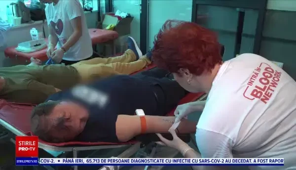 Campania „Blood Network” a ajuns în Ploiești. Sute de oameni au așteptat ore pentru a dona sânge
