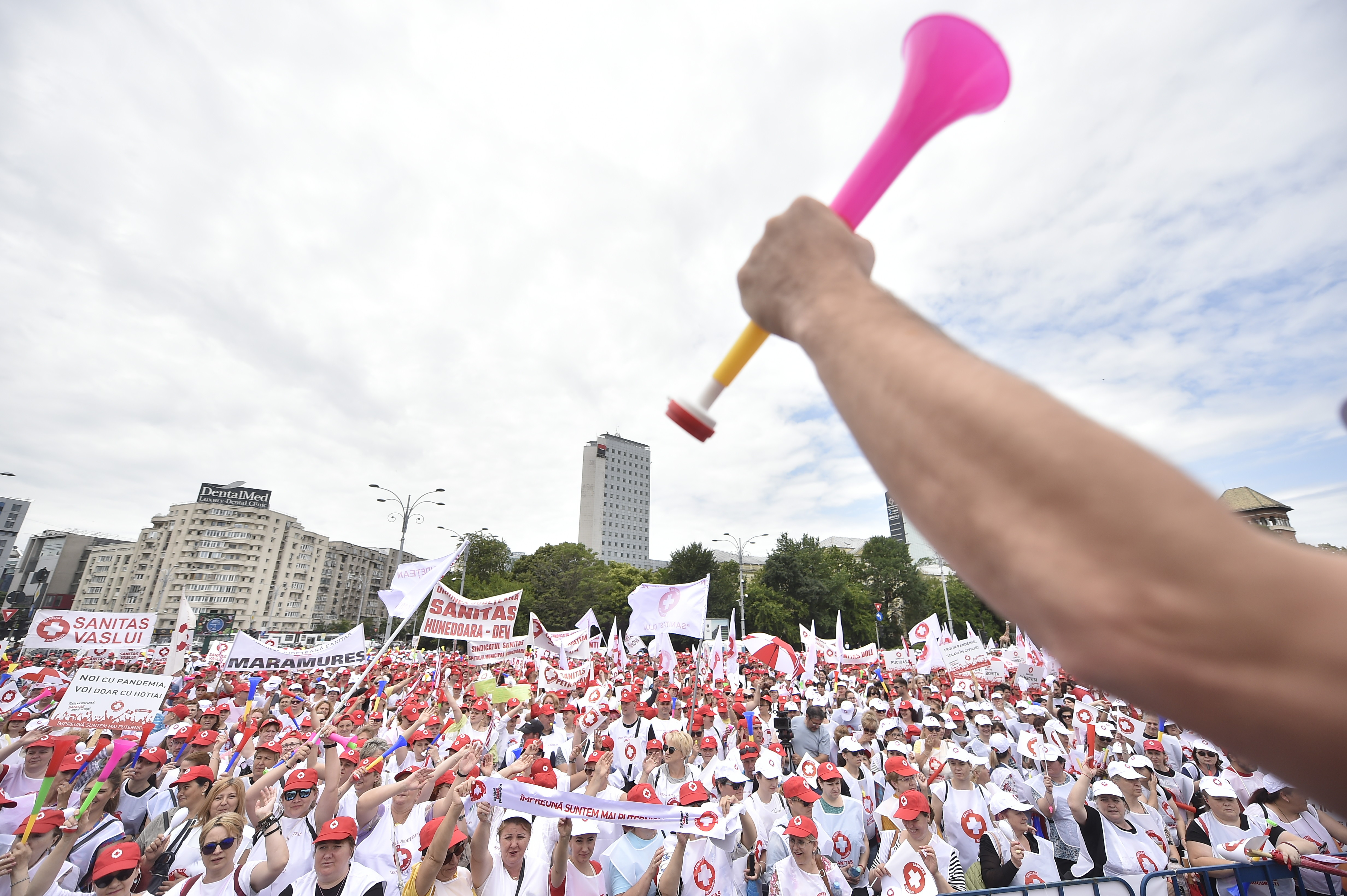 Sindicaliştii din Sănătate ameninţă cu reluarea protestelor dacă proiectul de OUG pe măsurile fiscal-bugetare va fi aprobat